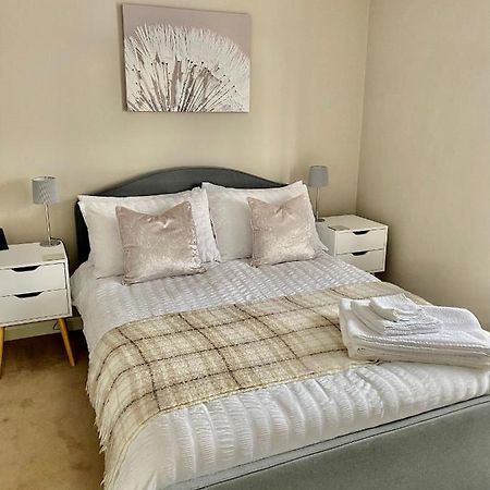 Lovely 2 Bedroom, 2 Bathroom House With Parking. Plymouth Eksteriør bilde
