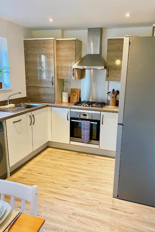 Lovely 2 Bedroom, 2 Bathroom House With Parking. Plymouth Eksteriør bilde